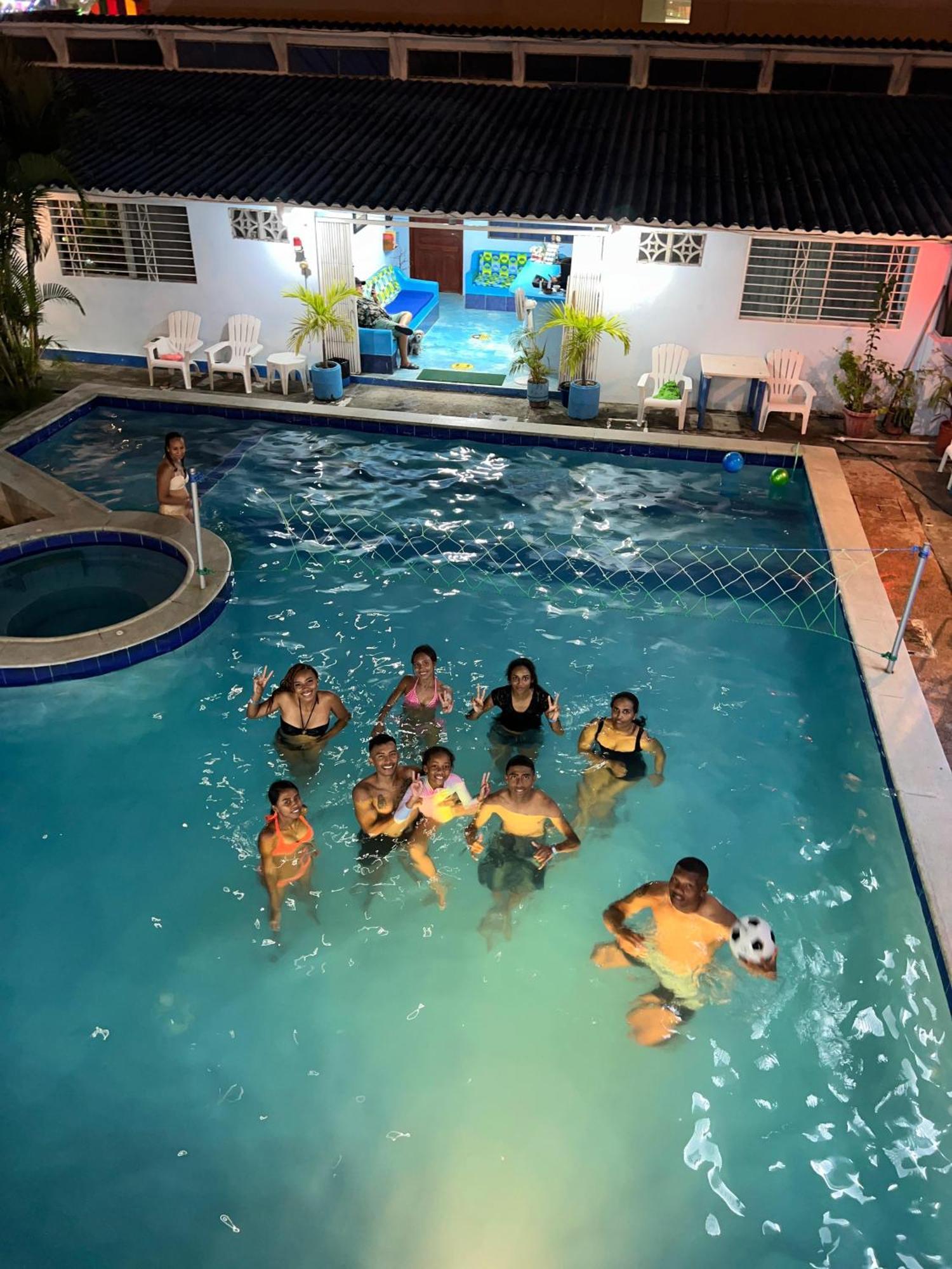 Hostal Aruba Atacames Exteriér fotografie